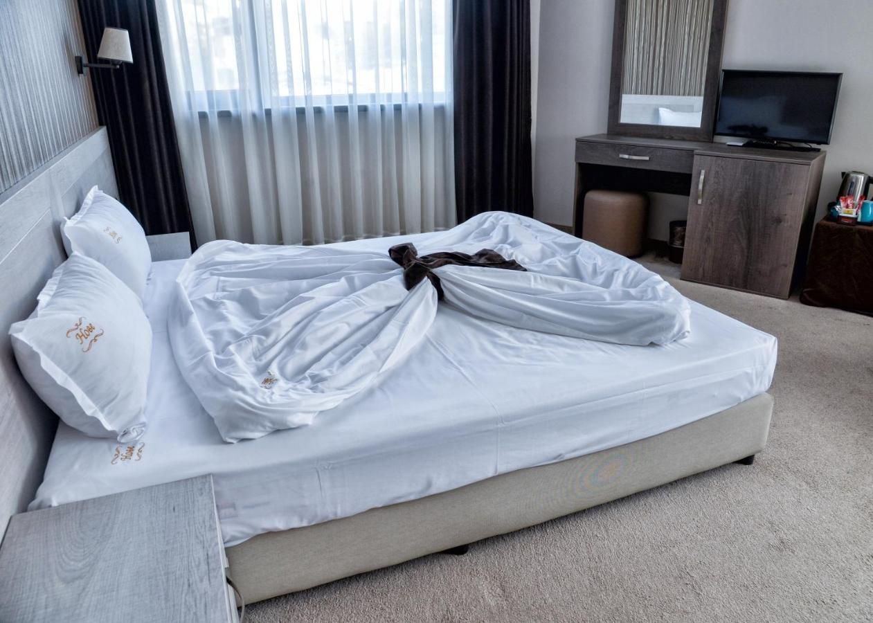 Hotel Nove Svishtov Bagian luar foto